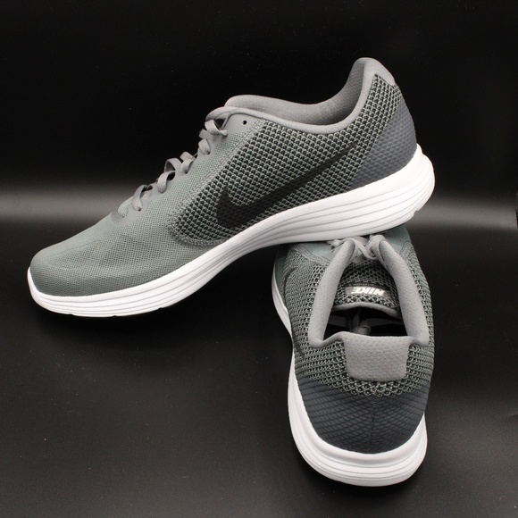 men's revolution 3 running shoe